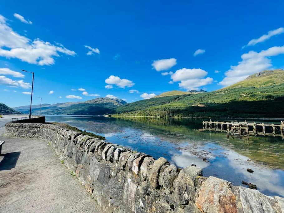 Cheerful Stays: 4 Bedroom Cottage In Arrochar Zewnętrze zdjęcie